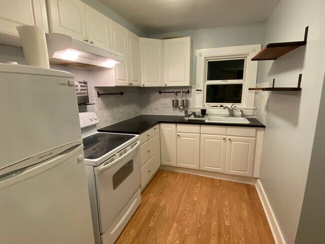 Building Photo - 1637 N 53rd St