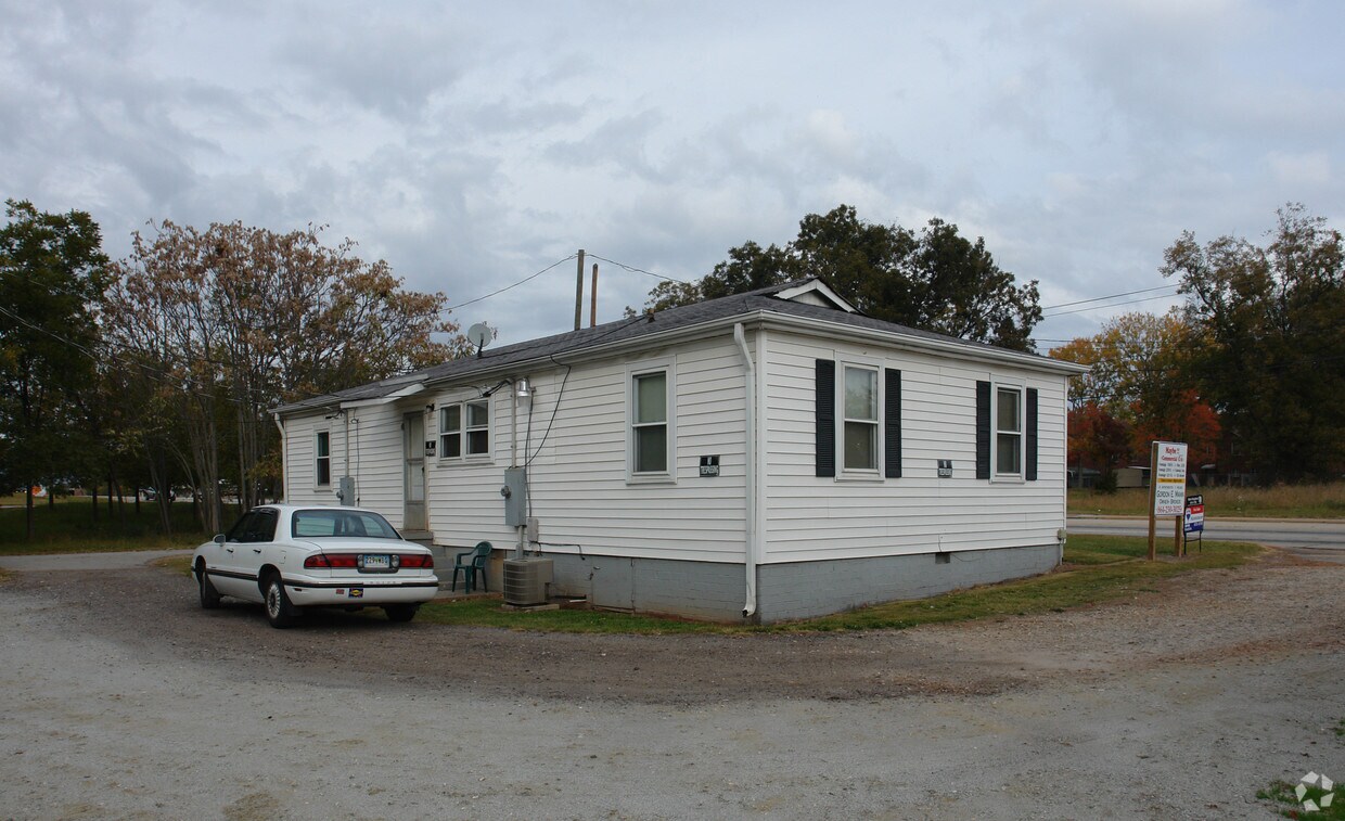 Foto del edificio - 1606-1608 W Blue Ridge Dr