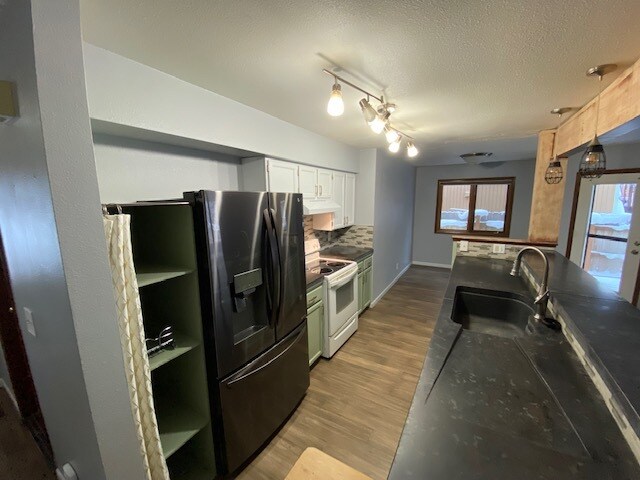 Foto del edificio - 17450 Beaujolais Cir