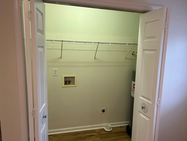 Foto del edificio - 39 Farm View Cir