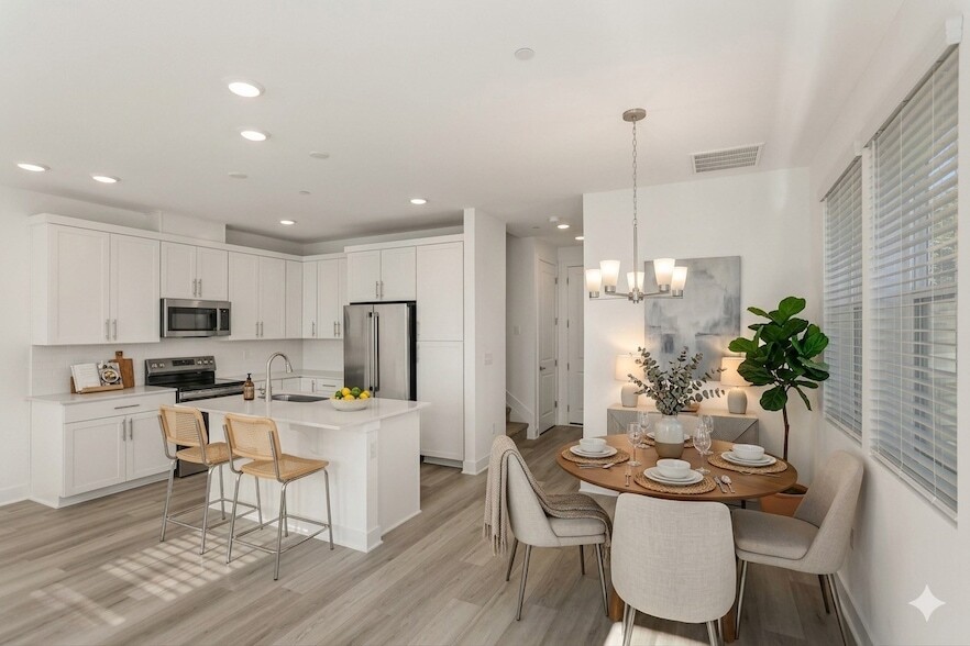 Photo - 320 Lynwood Station Boulevard Unit