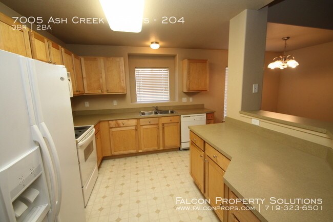 Foto del edificio - 7005 Ash Creek Heights