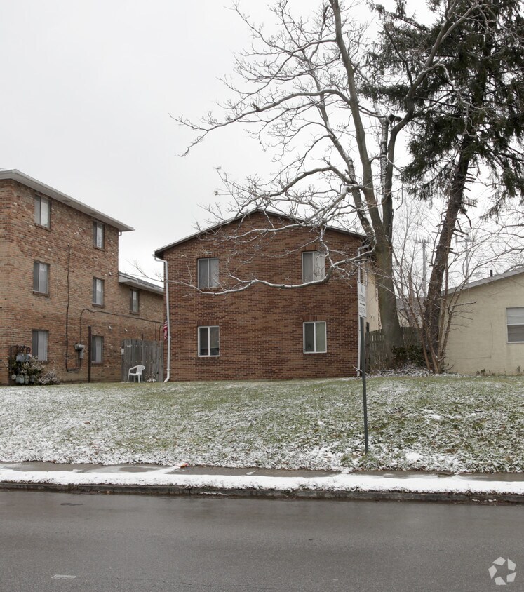 Building Photo - 446 E 17th Ave