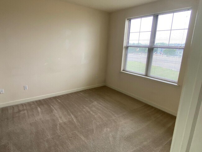 Foto del edificio - 4110 S Lake Dr