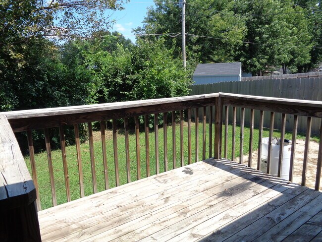 Foto del edificio - Great 3 Bedroom House Near Lake Shawnee