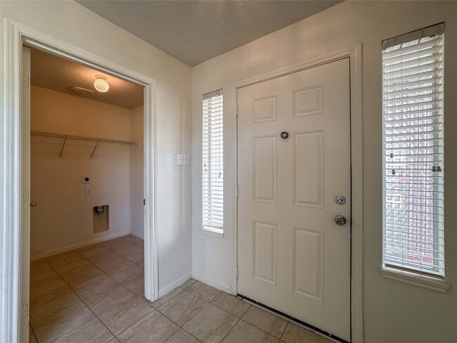 Building Photo - 4119 Knollwick Ct