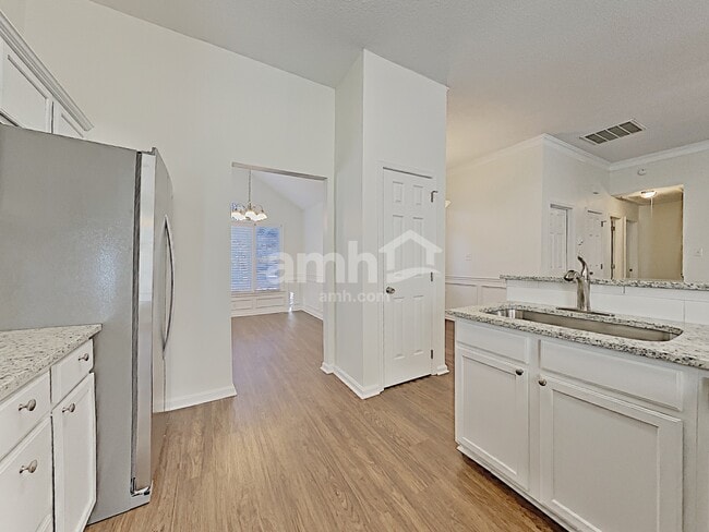 Building Photo - 4125 Medford Dr NW