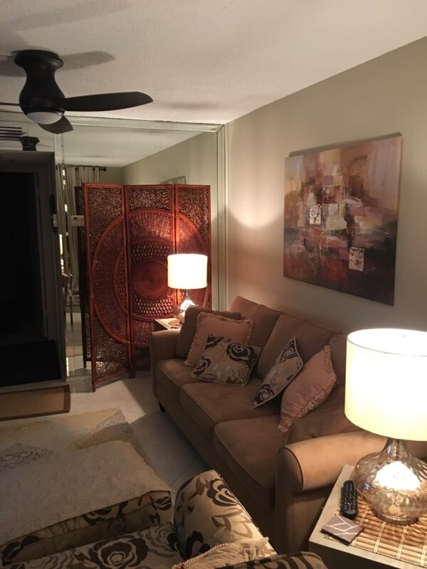 living - 2809 Florida Blvd