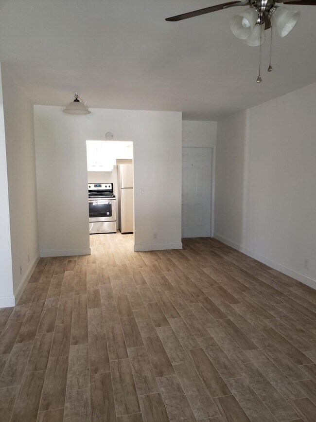 Foto del edificio - 632 NW 13th St