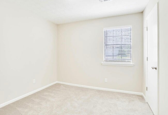 Building Photo - 5590 Pennybrook Ct