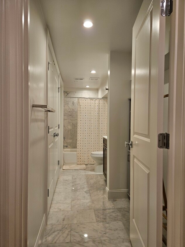 Foto del edificio - 1335 11th St NW
