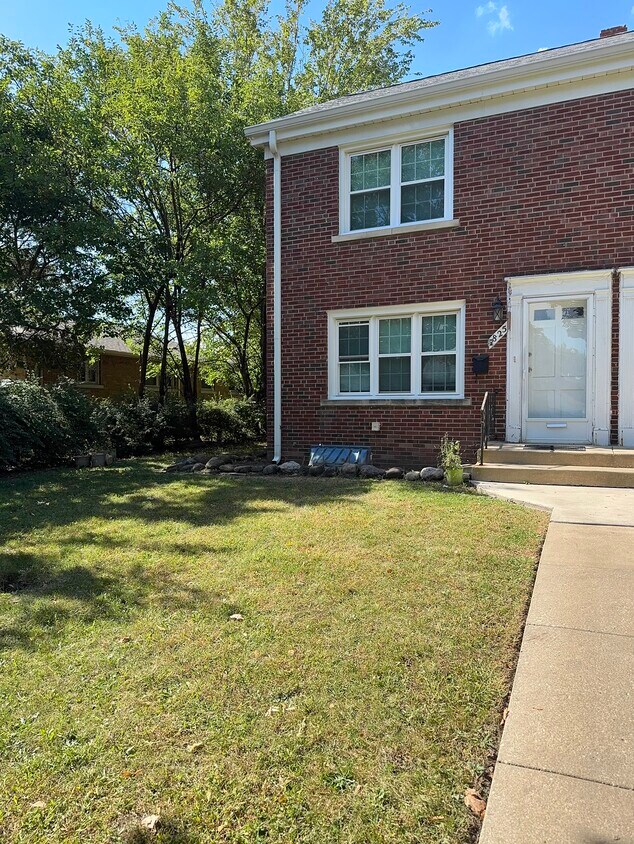 Foto principal - 825 N Raynor Ave