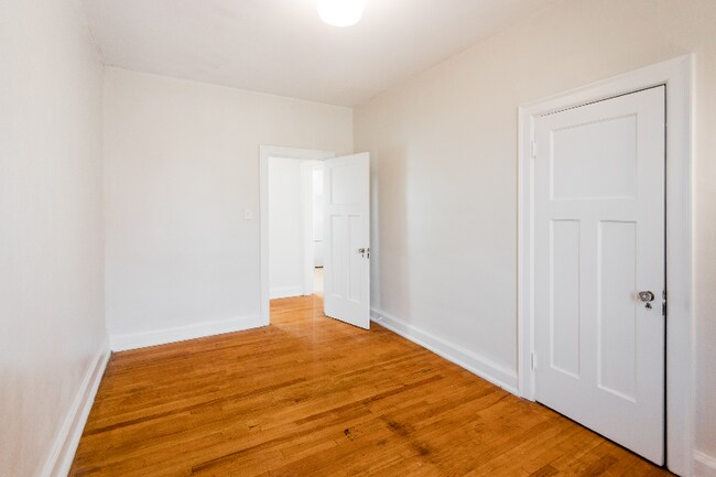 Foto del edificio - 127 Seward Ave