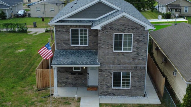 Foto del edificio - 752 N Elder Ave