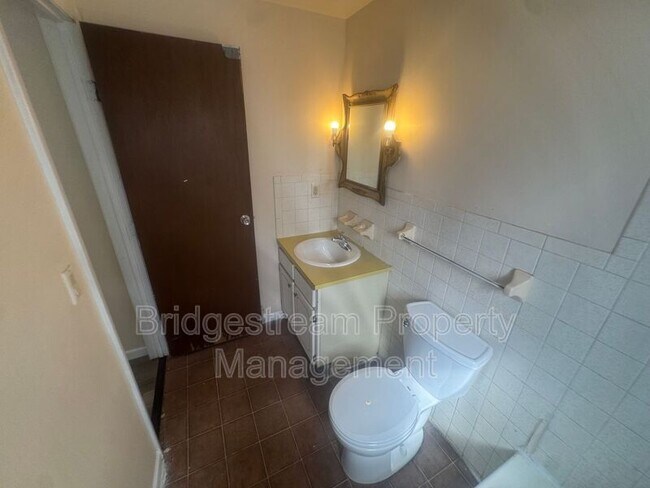 Foto del edificio - 4840 Springfield St