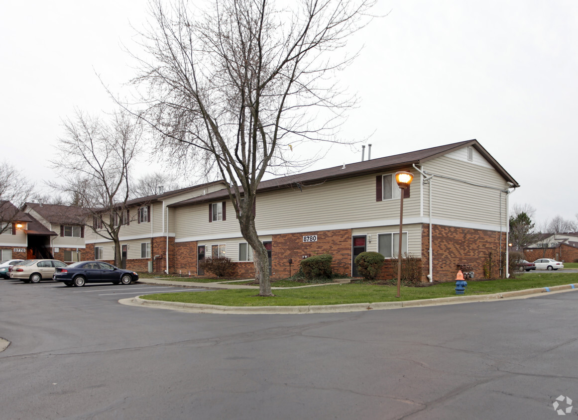 Foto del edificio - Pinewood Gardens (Public Housing)