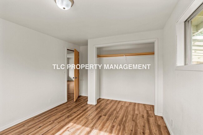 Building Photo - 4669-4671 Barger Drive
