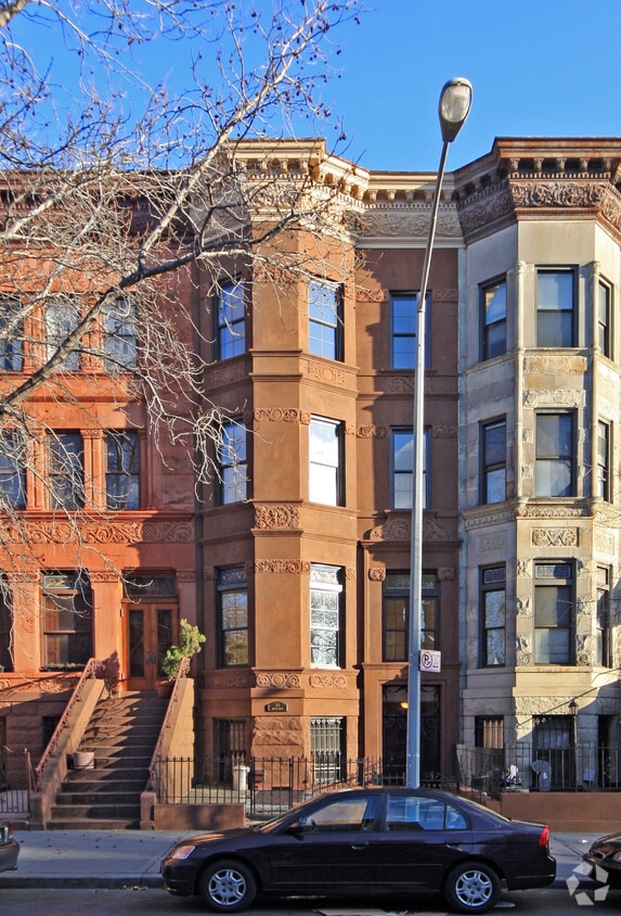 Primary Photo - 83 Halsey St