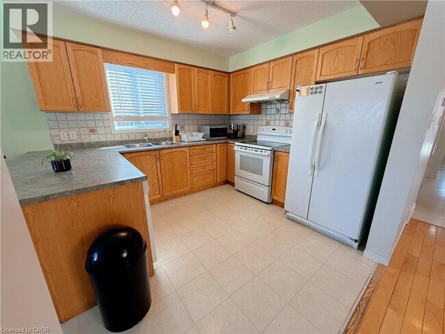 Building Photo - 360 Pastern Trail