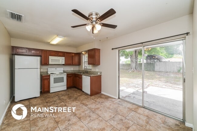 Foto del edificio - 8510 Blue Ridge Dr