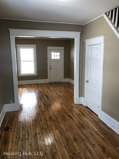 Foto del edificio - 697 Conway St