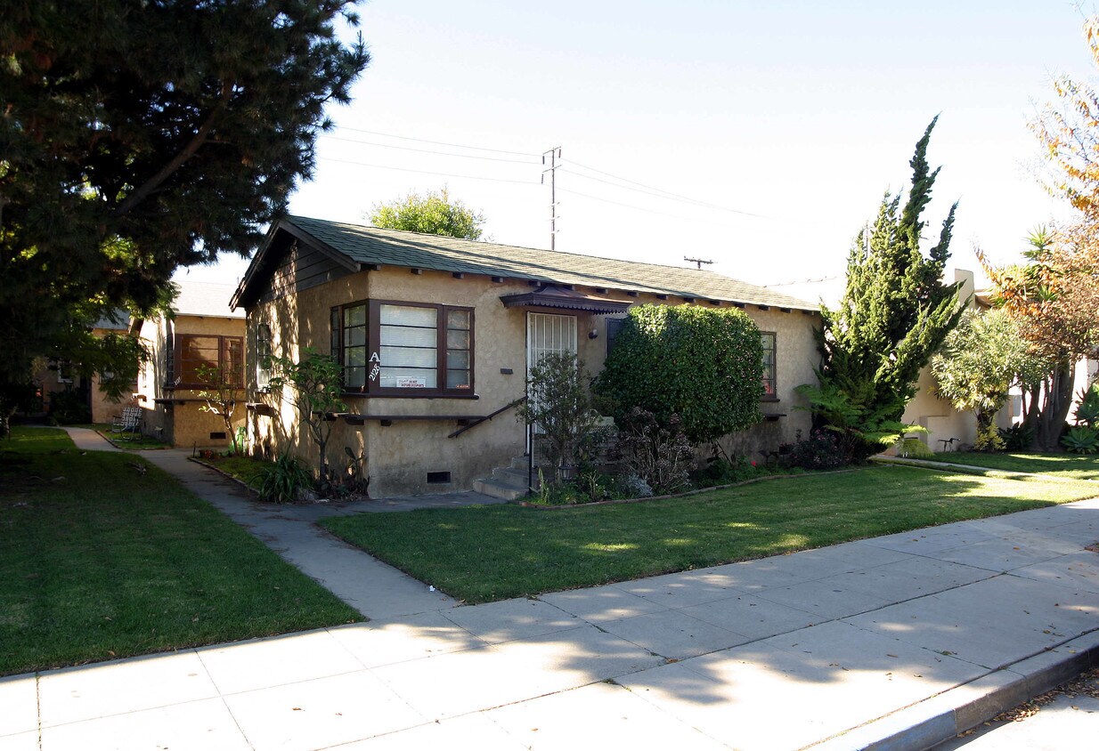 Building Photo - 2128 20th St