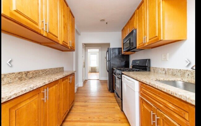 Foto del edificio - 276 Chestnut Hill Ave