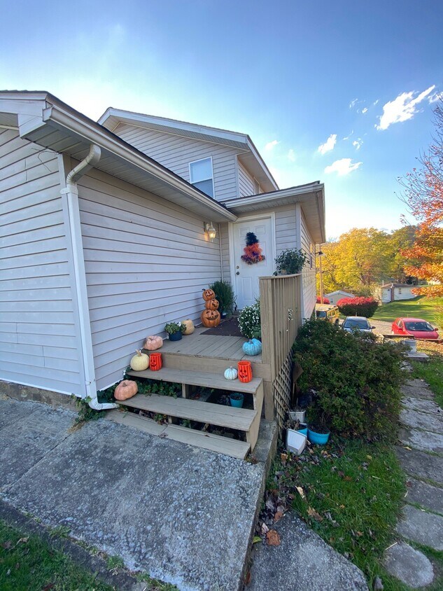 216 Sherwood St, Star City, WV 26505 House Rental in Star City, WV