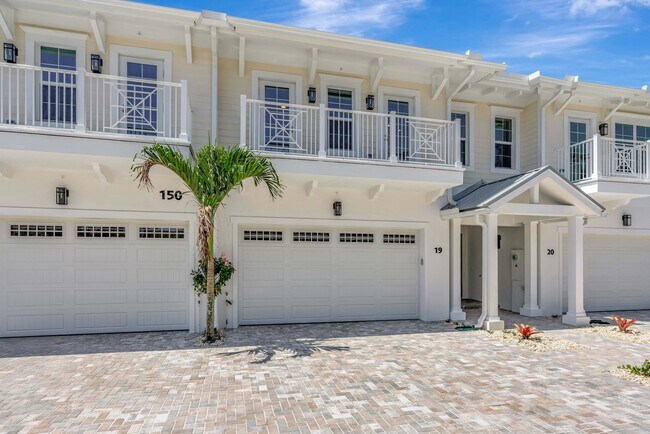 Building Photo - 150 Water Pointe Pl