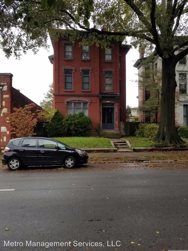 Primary Photo - 1252 S 2nd St