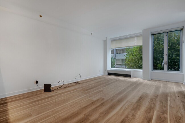 Foto del edificio - 1101 3rd St SW