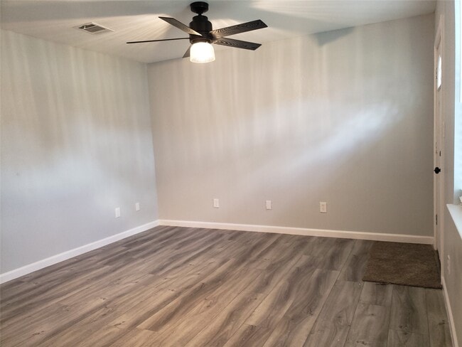 Building Photo - 1503 Ryon St