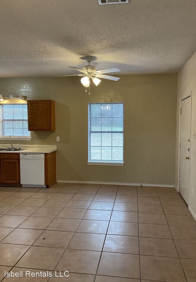 Foto del edificio - 3 br, 2 bath House - 3502 Water Street
