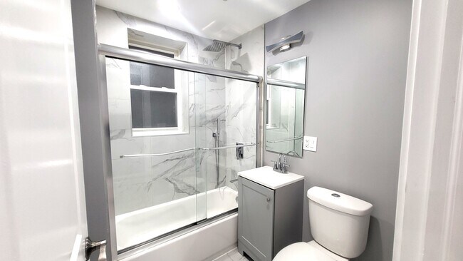 Foto del edificio - 3617 W Diversey Ave