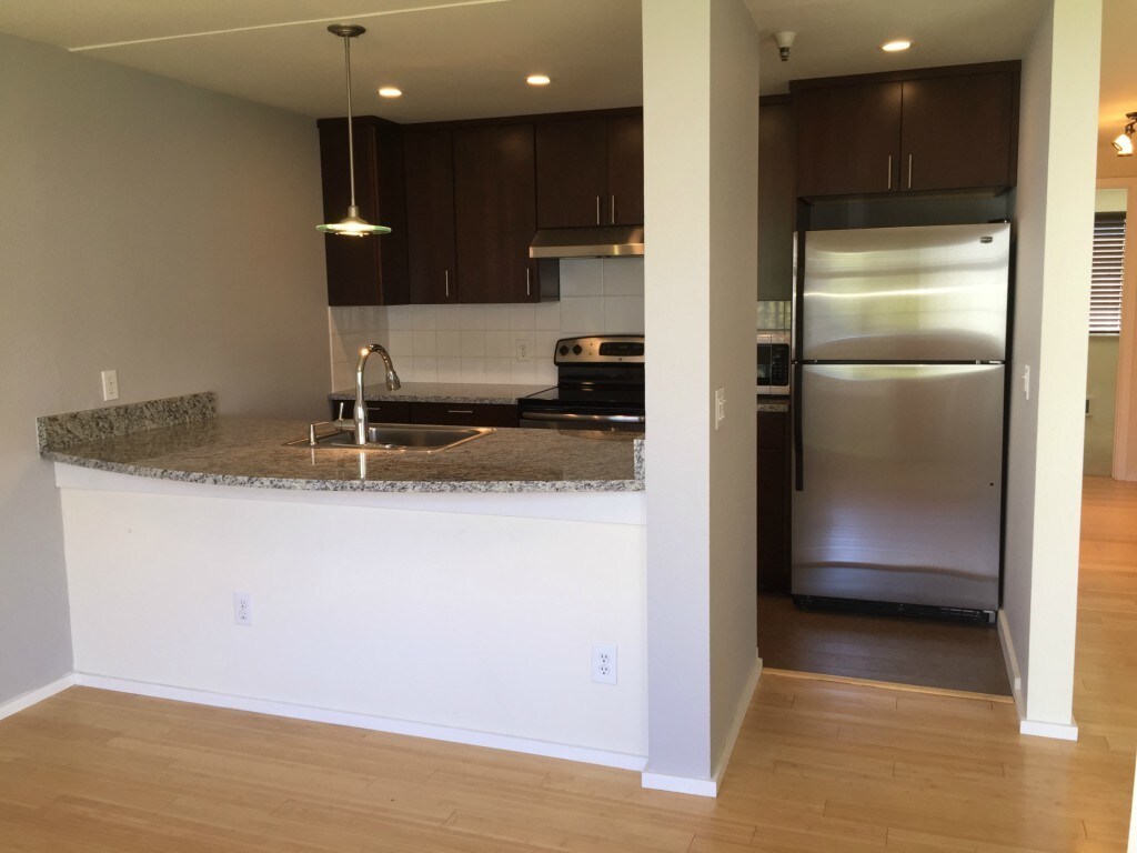 7453 Newcastle Golf Club Rd Unit L201, Newcastle, WA 98059 Condo for