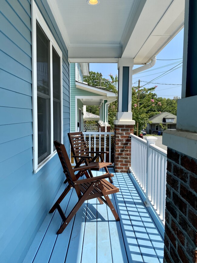 Building Photo - 305 Mallard Ave