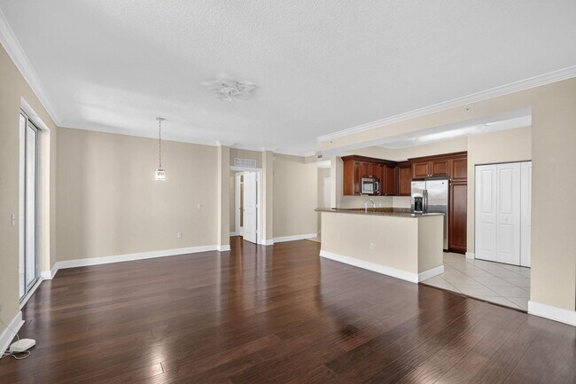 Foto del edificio - 1660 Renaissance Commons Blvd