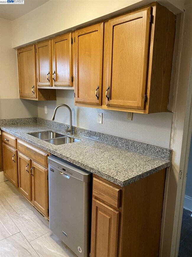 Foto del edificio - 3348 Colwyn Rd