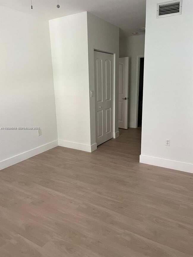 Foto del edificio - 7355 SW 89th St