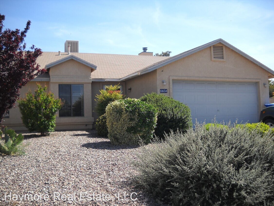 Foto principal - 3 br, 2 bath House - 1850 E.Sagewood Place