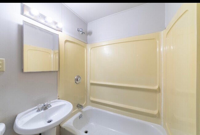 Foto del edificio - 2280 Roosevelt Pl
