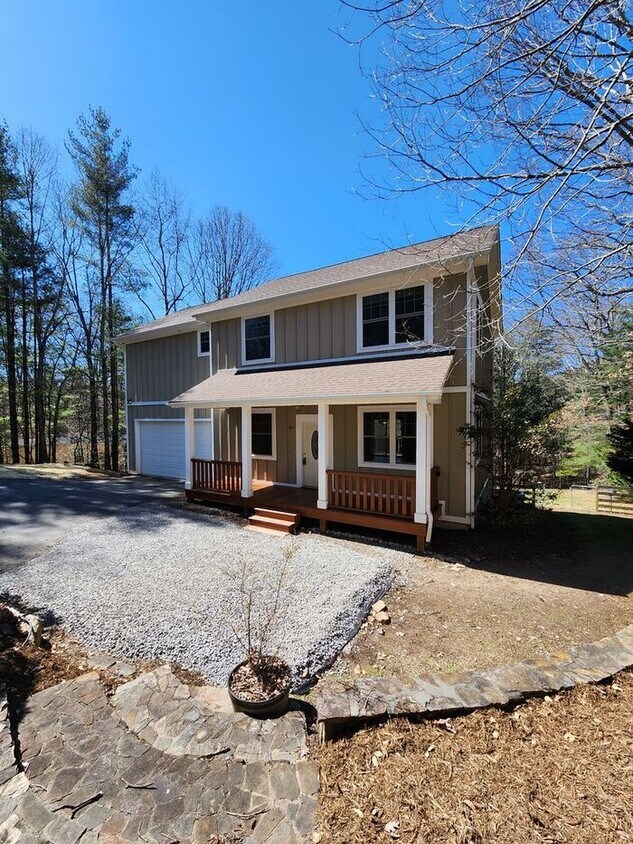 Primary Photo - Swannanoa Rental!