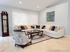 Building Photo - 9091 Long Lake Palm Dr