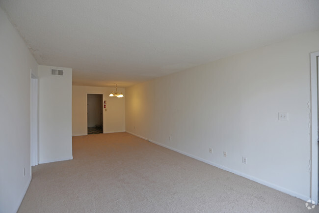 1Br, 1Ba - Summer Rise