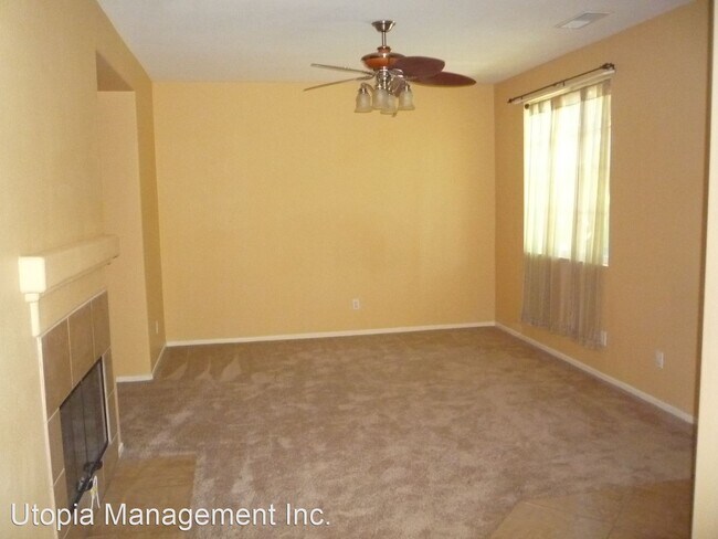 Building Photo - 4 br, 2.5 bath House - 1935 Caminito De La...