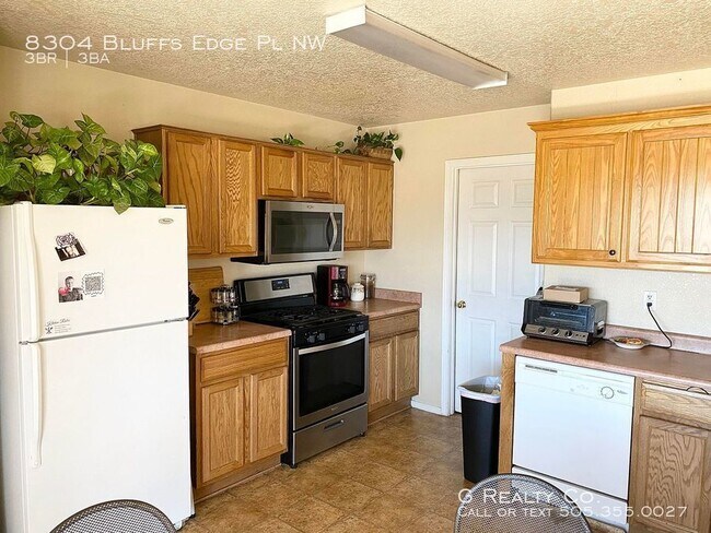 Building Photo - 8304 Bluffs Edge Pl NW