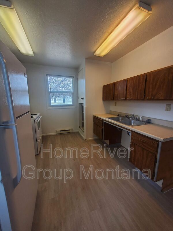 Foto del edificio - 1320 Byron St