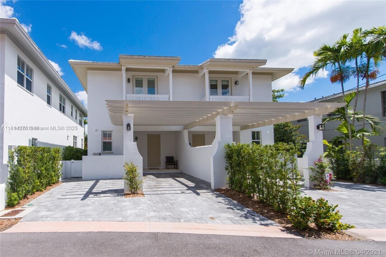 Foto principal - 3404 Ponce de Leon Blvd