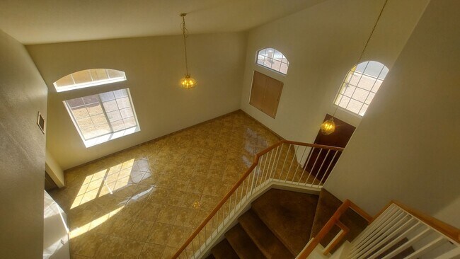 Foto del edificio - GORGEOUS GLENDALE HOME!
