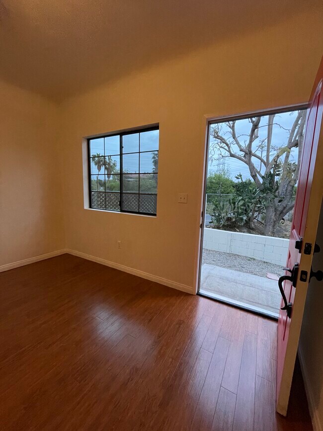 Foto del edificio - 2263 Duvall St